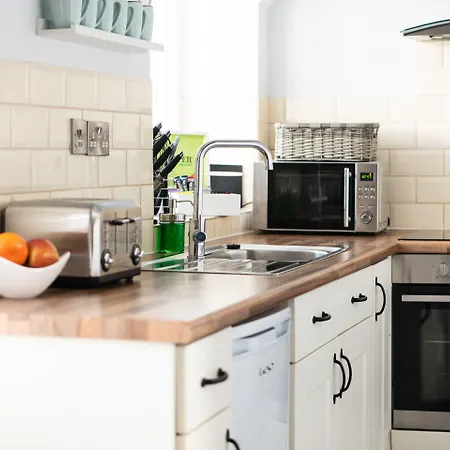 Aldwick Estate Farm stay