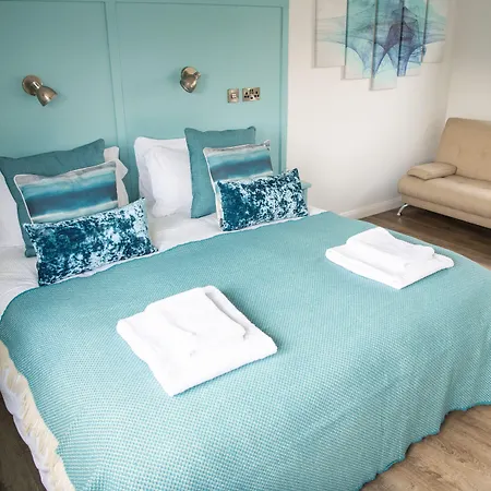 Aldwick Estate Farm stay