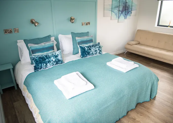 Aldwick Estate Farm stay